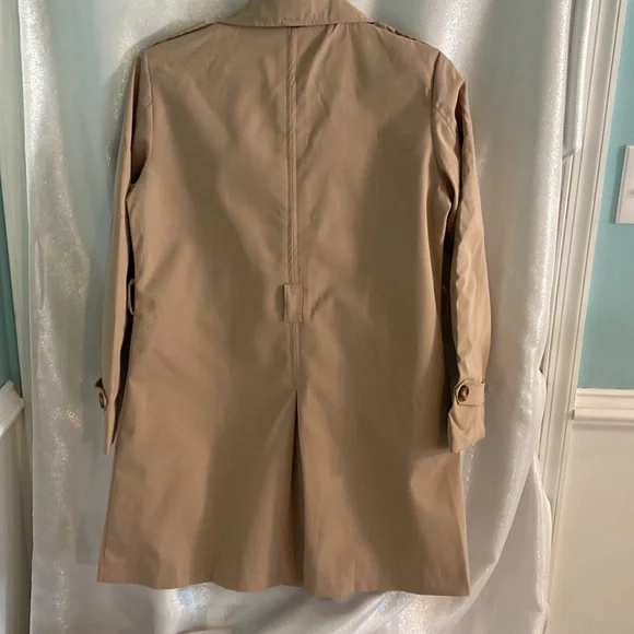 Trenchcoat - Picture 5 of 7